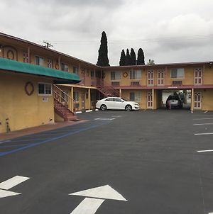 Super 7 Motel Anaheim Exterior photo