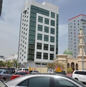 Ramee Royal Hotel Apartments Abu Dhabi Exterior photo