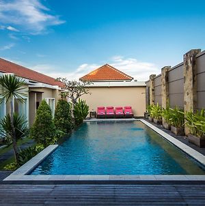 Svarna Suite Seminyak Seminyak (Bali) Exterior photo