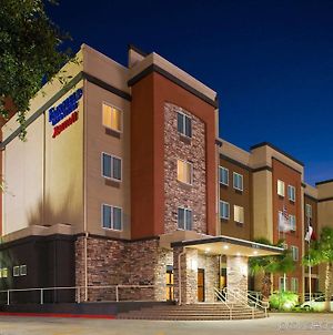 Fairfield Inn & Suites By Marriott Houston Hobby Airport. Exterior photo