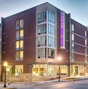 Springhill Suites By Marriott Bloomington Exterior photo