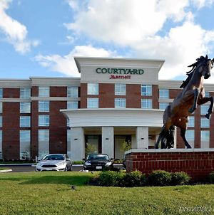 Courtyard By Marriott Youngstown Canfield Hotel Exterior photo