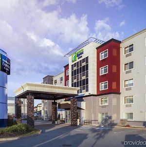 Holiday Inn Express & Suites Halifax - Bedford Exterior photo