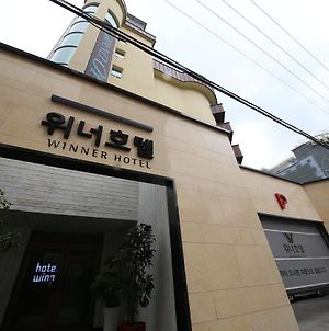 Winner Hotel Jeonju Exterior photo