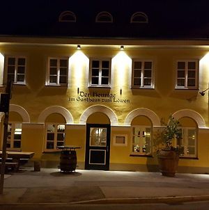 Der Heurige Im Gasthaus Zum Lowen Hotel Freising Exterior photo