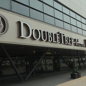 Doubletree By Hilton Milton Keynes Hotel Exterior photo