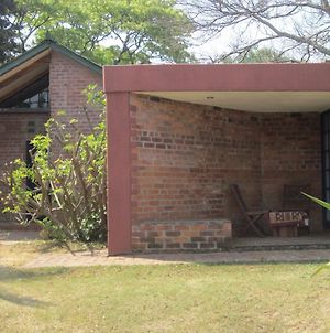 Weaver Cottages Harare Exterior photo