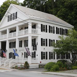 The Vermont House Hotel Wilmington Exterior photo