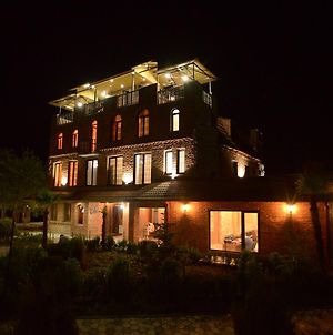 Chateau Chikovani Hotel Gordi Exterior photo