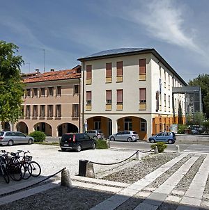 Centro Della Famiglia Hotel Treviso Exterior photo
