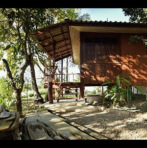The Wes Village, Incl Breakfast And Dinner Chiang Dao Exterior photo