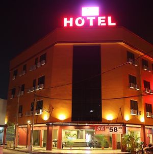 Se Two Hotel Butterworth Exterior photo