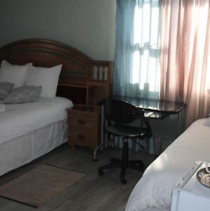 Coco Palm Bed & Breakfast Windhoek Exterior photo