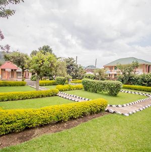 Virunga Campsite And Backpackers Hotel Kisoro Exterior photo