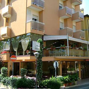 Hotel Garisenda Misano Adriatico Exterior photo
