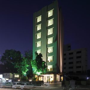 Hotel 440 Ahmedabad Exterior photo