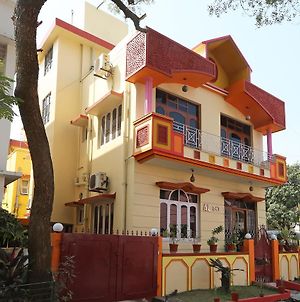 Sterling Guest House Kolkata Exterior photo