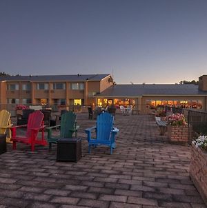 Old Orchard Inn Resort And Spa Wolfville Exterior photo