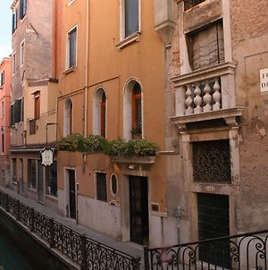 Hotel Locanda Canal Venice Exterior photo