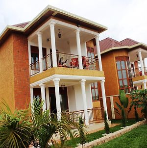 Boston Villa Motel Kigali Exterior photo