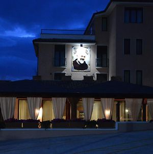 Hotel Rosamarina San Giovanni Rotondo Exterior photo