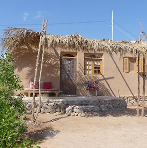 Think Love On Red Sea Apartment Nuweiba Exterior photo