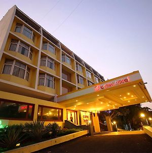 Cama Hotel Ahmedabad Exterior photo