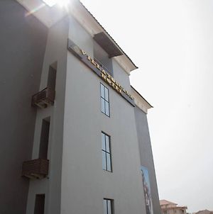 Villa Toscana Hotel And Suits Lagos Exterior photo