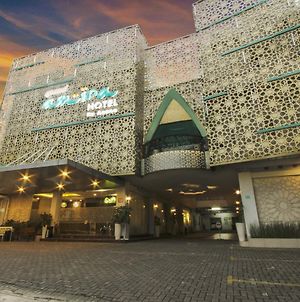 Grand Amira Hotel Surakarta  Exterior photo