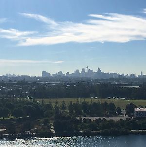 Panoramic Views In Brand New Apartment Sydney Exterior photo