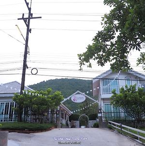 The White Village Ranong Resort Exterior photo