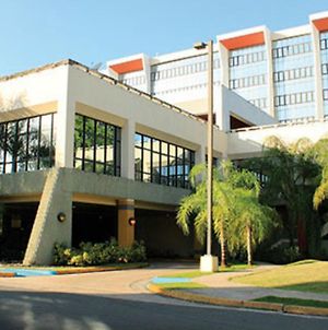 Howard Johnson Centro Cardiovascular San Juan Exterior photo