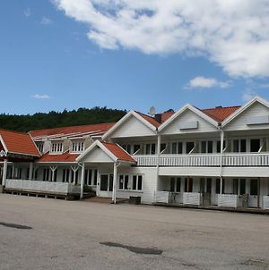 Hovag Gjestehus Motel Lillesand Exterior photo