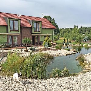 Lake View Apartments Near Golf Resort Kuneticka Hora, Dritec Pardubice Exterior photo