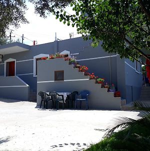 Dema Guesthouse Ksamil Exterior photo