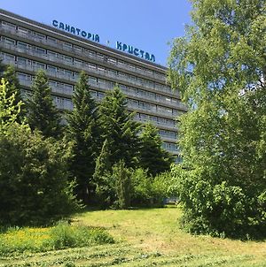 Sanatoriy Kristall Hotel Truskavets Exterior photo