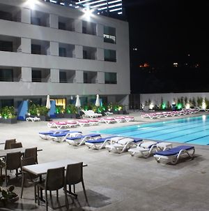 Le Six Hotel And Resort Batroun Exterior photo