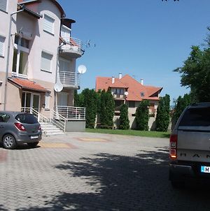 Csorvy Apartman Apartment Hajduszoboszlo Exterior photo