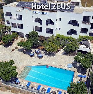 Hotel Zeus Karystos  Exterior photo