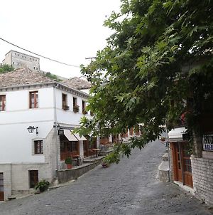 Guest House And Hostel Hani I Fisnikut Gjirokaster Exterior photo