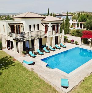 4 Bedroom Villa Galinios With Large Private Pool, Aphrodite Hills Resort Kouklia Exterior photo