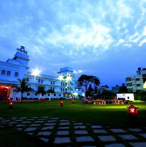 Bon Sejour Hotel Pondicherry Exterior photo