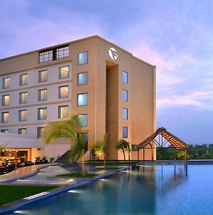 Fortune Select Grand Ridge Hotel Tirupati Exterior photo