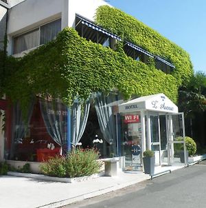 Hotel De L'Avenue Saintes Exterior photo