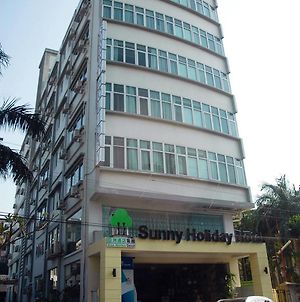 Sunny Holiday Hotel Yangon Exterior photo