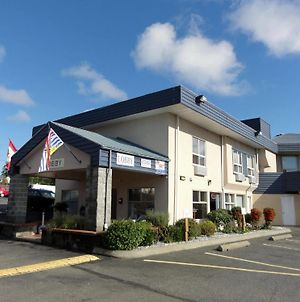 Port Augusta Inn Comox Exterior photo