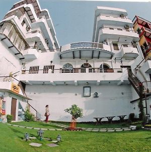 Hotel Alka Varanasi Exterior photo