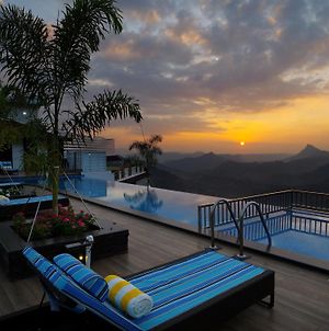 The Panoramic Getaway Hotel Munnar Exterior photo