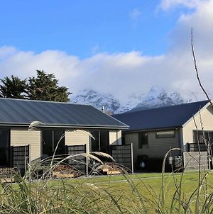 Glenorchy Peaks Bed And Breakfast Exterior photo