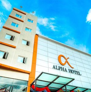 Alpha Hotel Pekanbaru Exterior photo